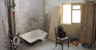 Regrouper un crédit travaux et un crédit immobilier : conseils et simulation