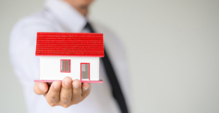 Que veut dire un prêt immobilier ajourné ?