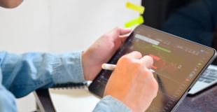 Acheter des actions sur son compte-titre ou son PEA ?