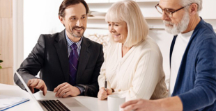 Acheter une maison à plus de 60 ans : financement et crédit