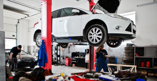 Combien coûte une voiture à l'année ? Comment faire des économies ?